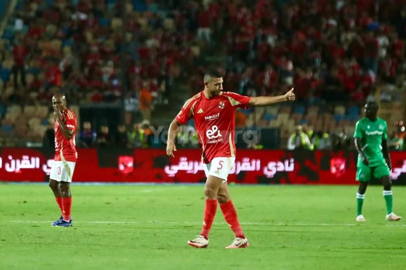 الأهلي يعلن بشكل رسمي عن رحيل ربيعة وأكرم توفيق وحمزة علاء