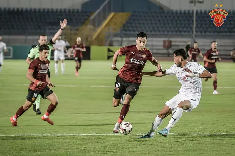 الصراع يحتدم على مقعد الكونفدرالية: المصري، سيراميكا، والبنك الأهلي في جولة الحسم بالدوري