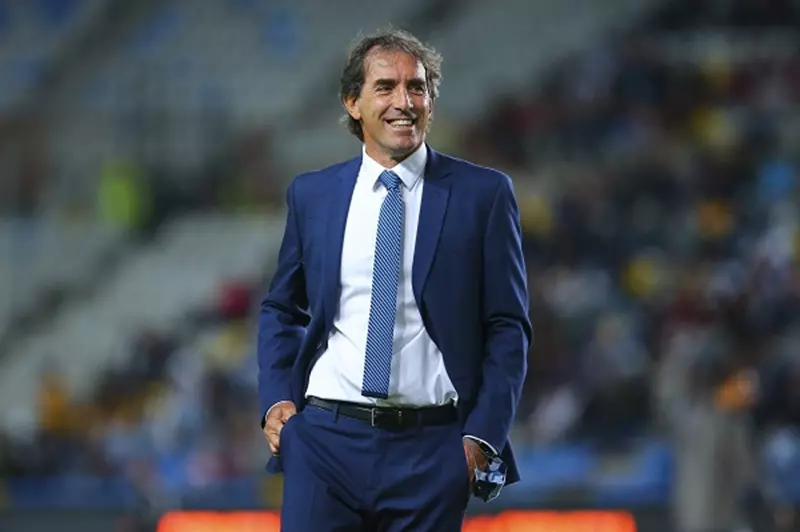 باتشوكا يعلن رحيل مدربه قبيل مونديال الأندية: منافس الهلال وريال مدريد يستعد لتغييرات جذرية