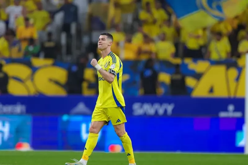 تقارير حصرية: كريستيانو رونالدو يمدد عقده مع نادي النصر