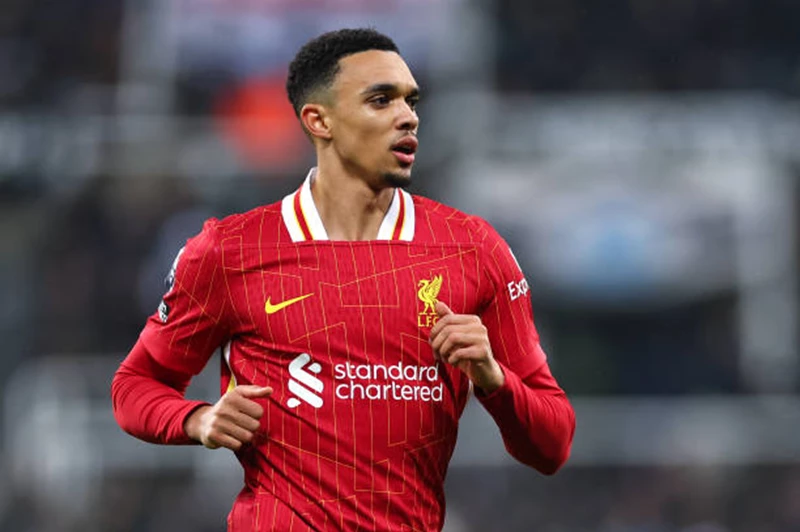 ريال مدريد يستثمر مبلغًا كبيرًا لضم أرنولد من ليفربول