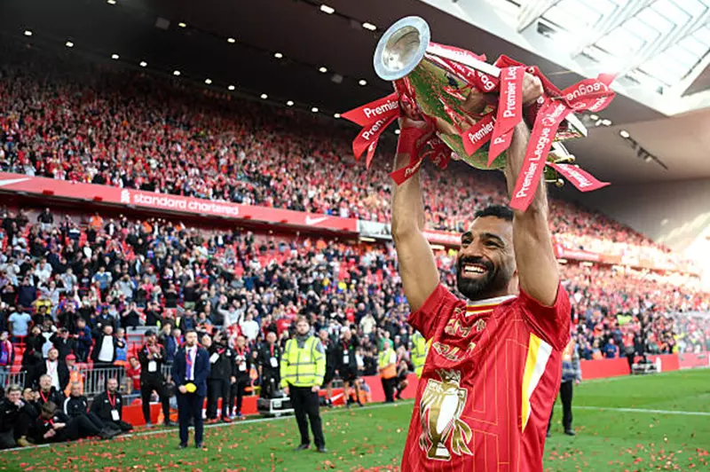 ليفربول يكرّم صلاح بتمثال بعد موسم تاريخي تألق فيه في 28 مباراة