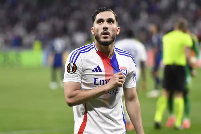 مانشستر سيتي يتجه نحو إنهاء صفقة ريان شرقي
