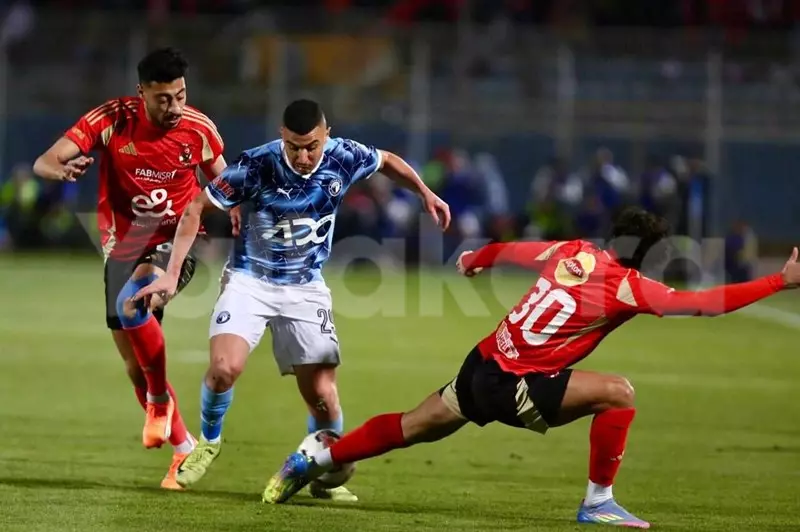 مسار التتويج: الأهلي وبيراميدز في صراع مثير للقب الدوري المصري
