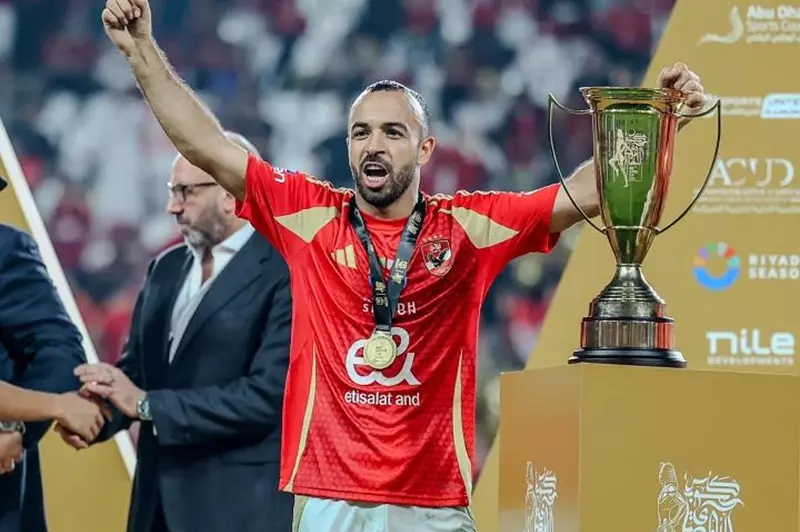 أفشة يكشف معاناته مع كولر ويعد بالاحتفال ككريستيانو رونالدو عند التسجيل ضد ميسي