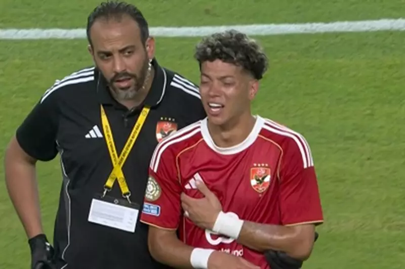 اجبار التبديل: عاشور يغادر مباراة الأهلي ضد إنتر ميامي متأثراً بالعواطف