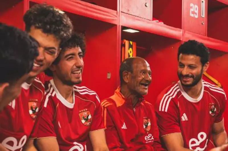 الأهلي يكشف عن تصميم قميصه الأساسي للموسم الجديد قبل المشاركة في كأس العالم للأندية (صور)