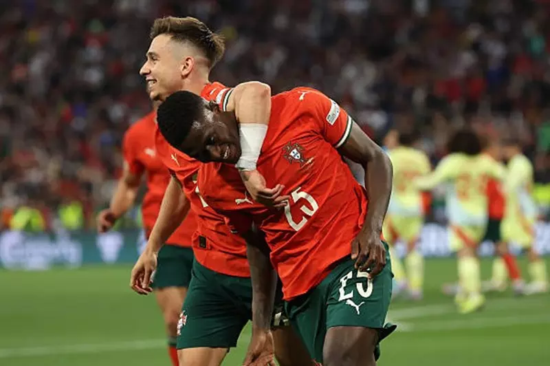 النهائي ينتظر: إسبانيا تتقدم والبرتغال ترد بالتعادل في دقائق حاسمة بدوري الأمم الأوروبية