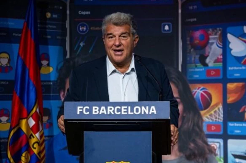 برشلونة يسعى للمشاركة في كأس العالم للأندية عقب استبعاد ليون المكسيكي، وفقًا لمصادر ماركا.