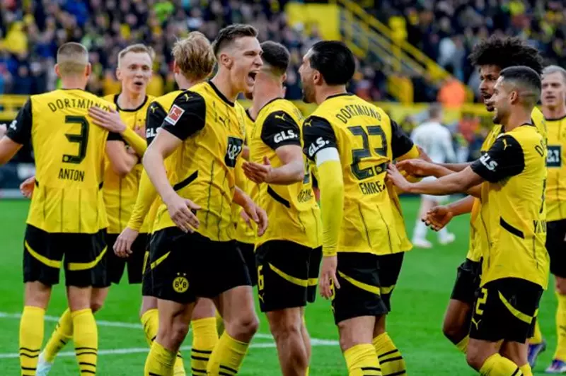 بوروسيا دورتموند يبدأ تحضيراته لكأس العالم للأندية بـ10 لاعبين فقط