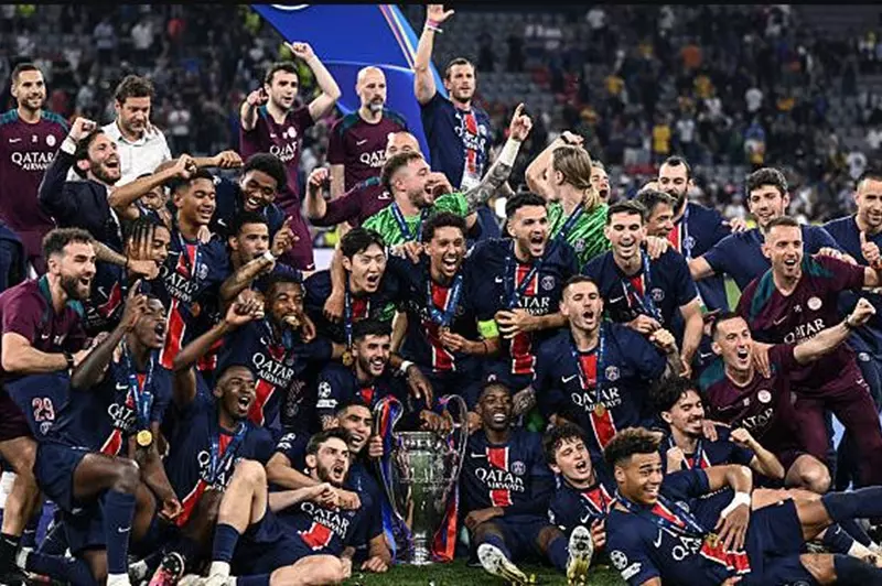 تحليل احترافي: ردود الأفعال الصحفية الفرنسية بعد تتويج باريس سان جيرمان بدوري أبطال أوروبا