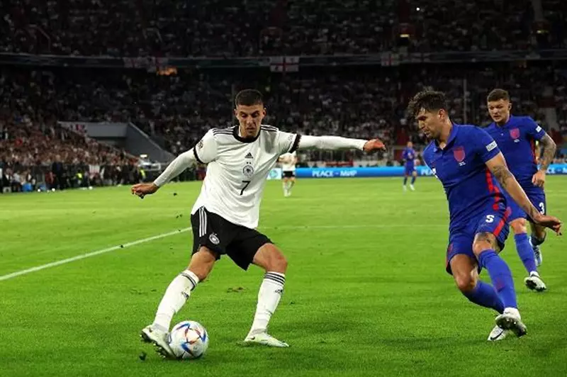 جون ستونز ينضم لمعسكر منتخب إنجلترا خلال برنامجه التأهيلي المتواصل.