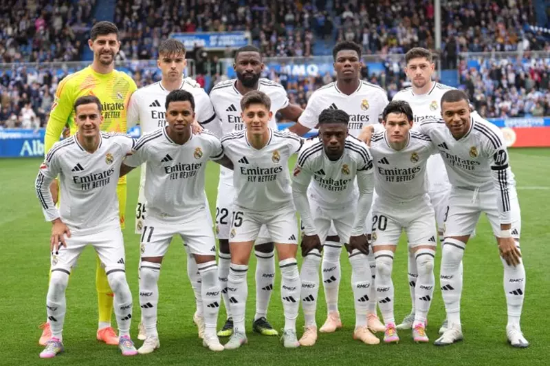 ريال مدريد يتطلع لتعزيز خط الدفاع بصفقة جديدة في مونديال الأندية