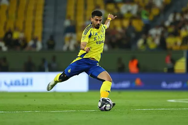 قبل انطلاق كأس العالم للأندية: النصر يُحبط صفقة انتقال علي لاجامي إلى الهلال