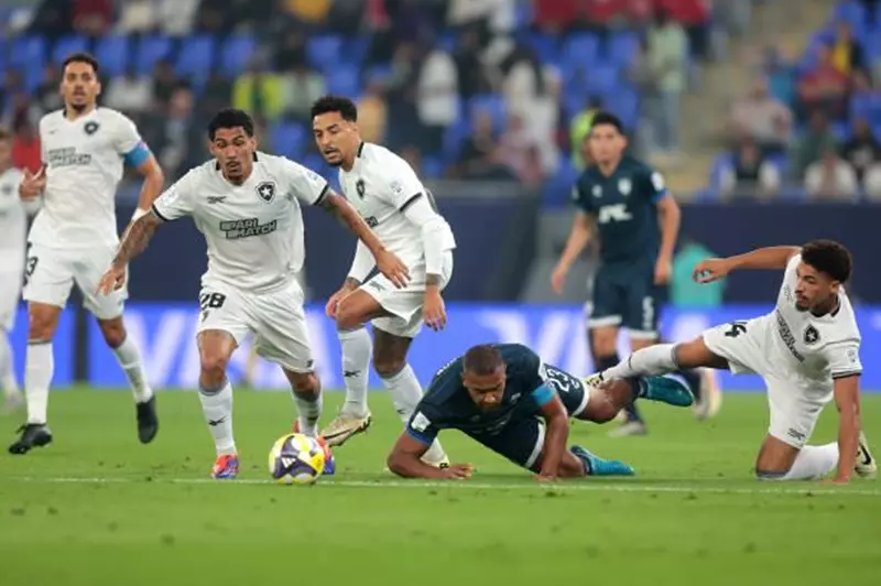 كأس العالم للأندية: مواجهة كيمارايس ضد موسوفسكي وتشكيلتي بوتافوجو وسياتل