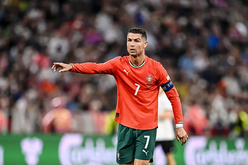 كريستيانو رونالدو: 3 إنجازات تاريخية تعزز مسيرته مع منتخب البرتغال