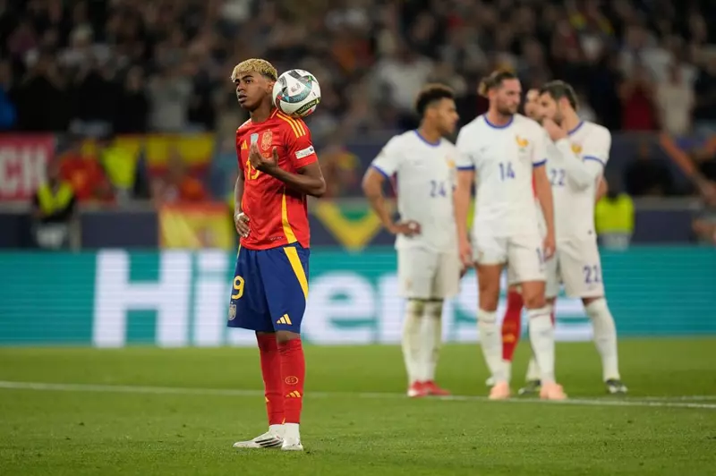 لاعب منتخب إسبانيا: إنجازات لامين يامال تفاجئنا وثقتنا تتزايد في الفوز على البرتغال