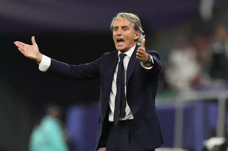 مانشيني يعبر عن رغبته في استئناف تدريب منتخب إيطاليا