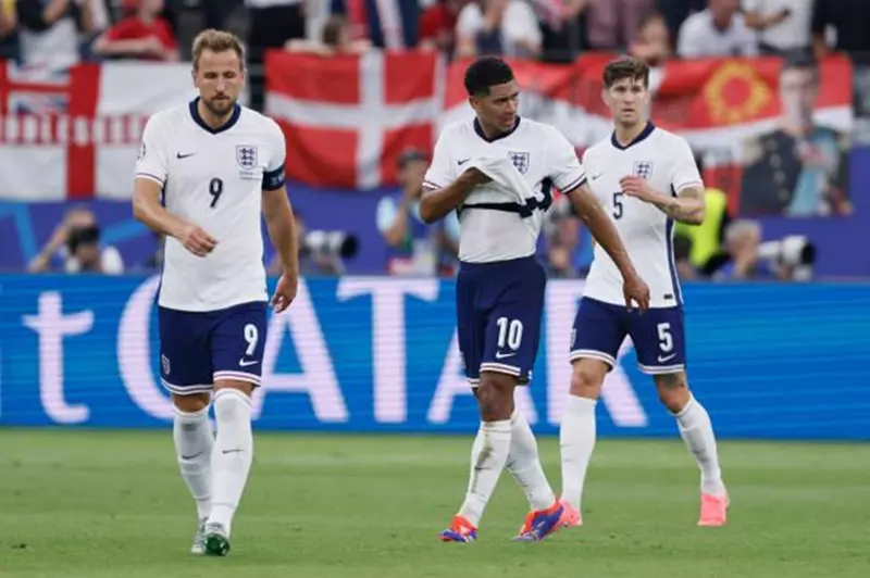 مباريات السبت: إنجلترا وهولندا تخوضان تحديات خارج الديار في تصفيات كأس العالم