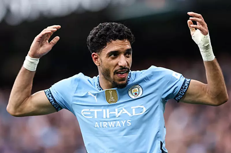 مرموش في انتظار القرار: هل سيشهد مانشستر سيتي انضمام نجم عربي قبل كأس العالم للأندية؟