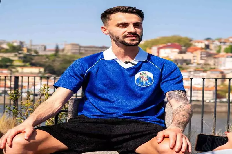 نجم بورتو: أتوقع متابعة كبيرة لمباراتنا مع الأهلي