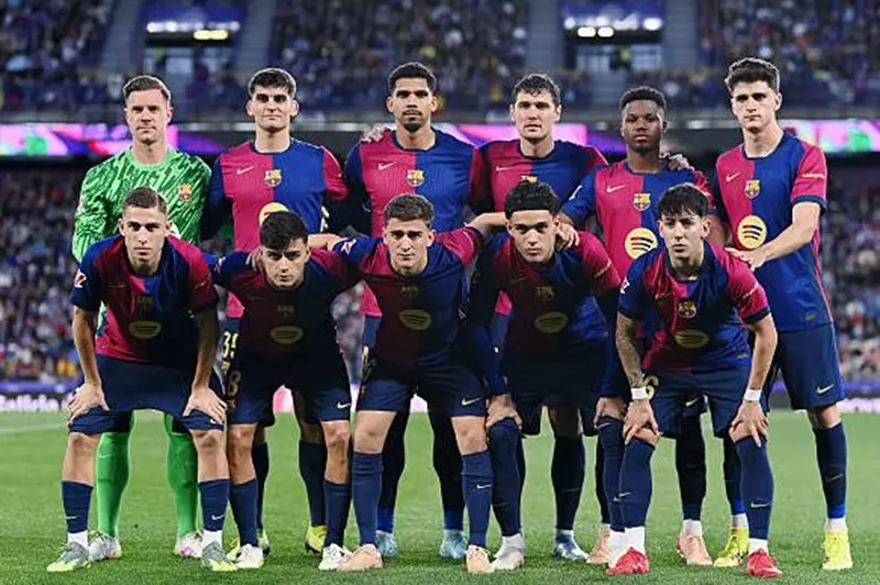 يويفا يفرض غرامة مالية على برشلونة بسبب المخالفات المالية